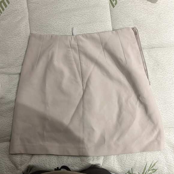 Babaton skirt, used - Picture 2 of 2